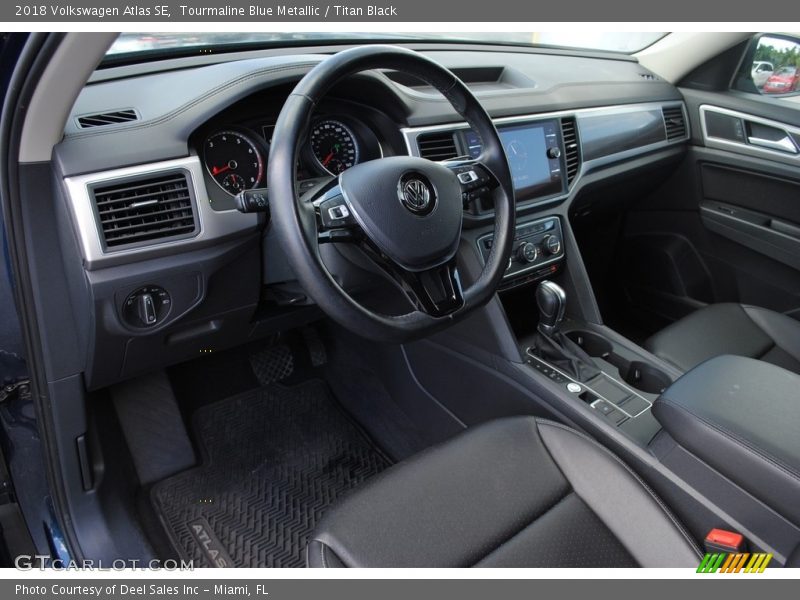  2018 Atlas SE Titan Black Interior