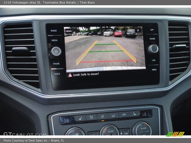 Tourmaline Blue Metallic / Titan Black 2018 Volkswagen Atlas SE