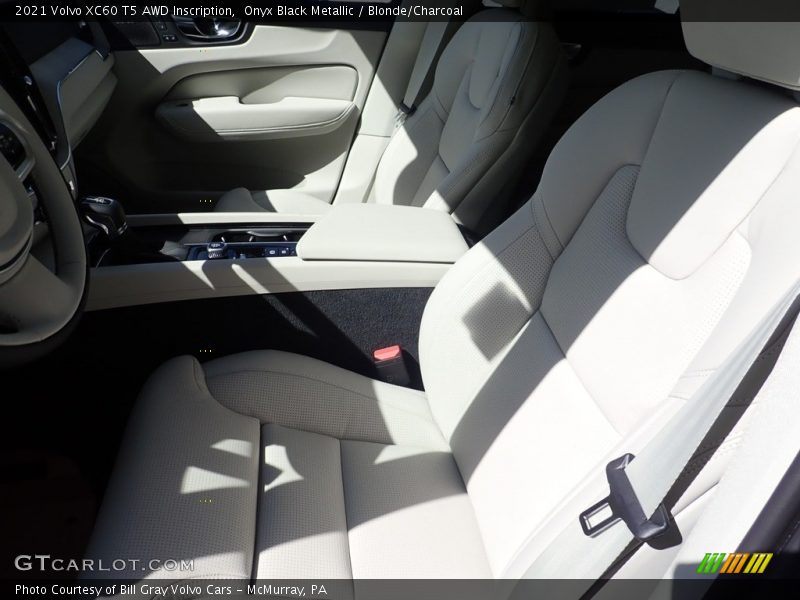 Onyx Black Metallic / Blonde/Charcoal 2021 Volvo XC60 T5 AWD Inscription