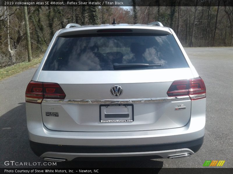 Reflex Silver Metallic / Titan Black 2019 Volkswagen Atlas SE 4Motion