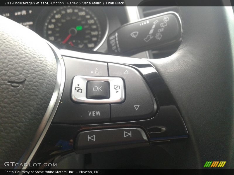 Reflex Silver Metallic / Titan Black 2019 Volkswagen Atlas SE 4Motion