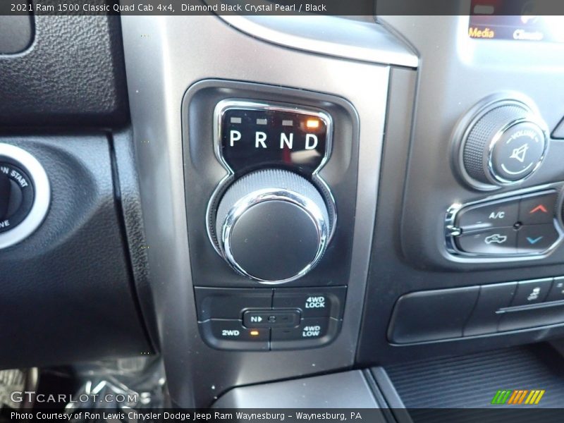Diamond Black Crystal Pearl / Black 2021 Ram 1500 Classic Quad Cab 4x4