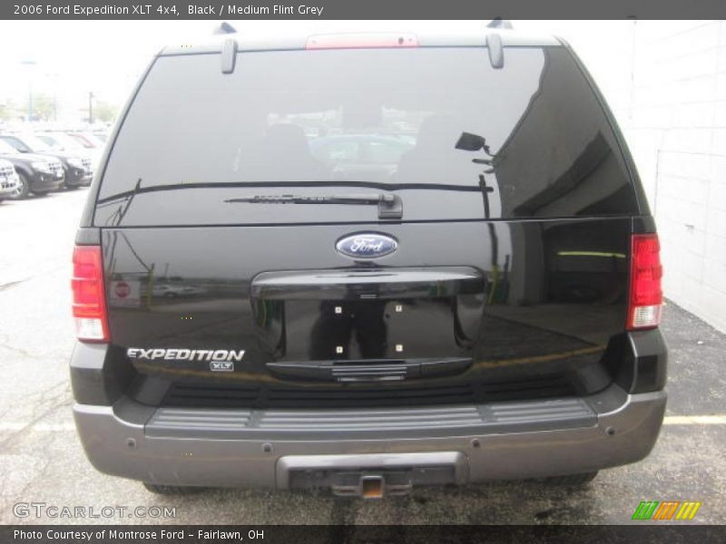 Black / Medium Flint Grey 2006 Ford Expedition XLT 4x4