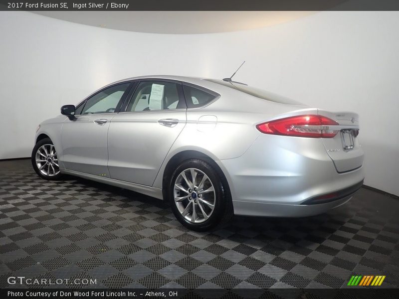 Ingot Silver / Ebony 2017 Ford Fusion SE