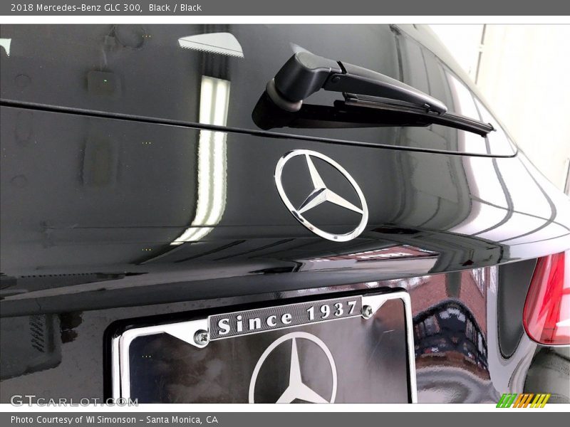 Black / Black 2018 Mercedes-Benz GLC 300