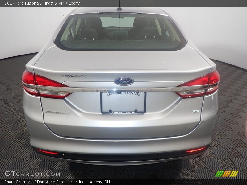 Ingot Silver / Ebony 2017 Ford Fusion SE