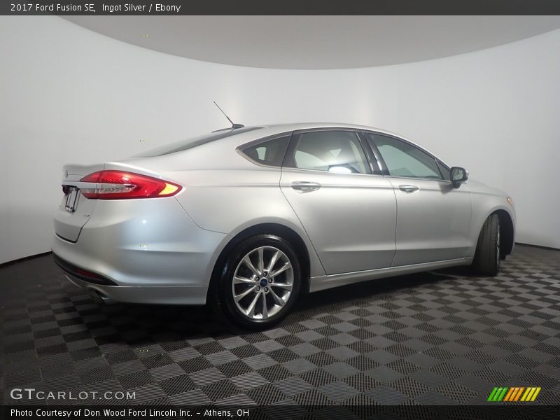 Ingot Silver / Ebony 2017 Ford Fusion SE