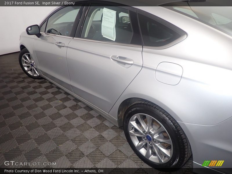 Ingot Silver / Ebony 2017 Ford Fusion SE