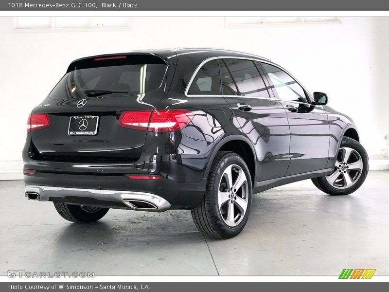 Black / Black 2018 Mercedes-Benz GLC 300