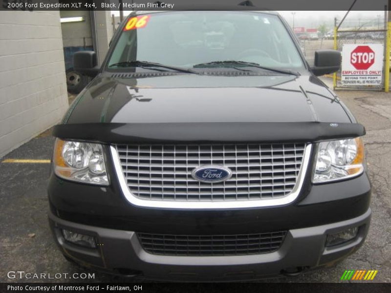 Black / Medium Flint Grey 2006 Ford Expedition XLT 4x4