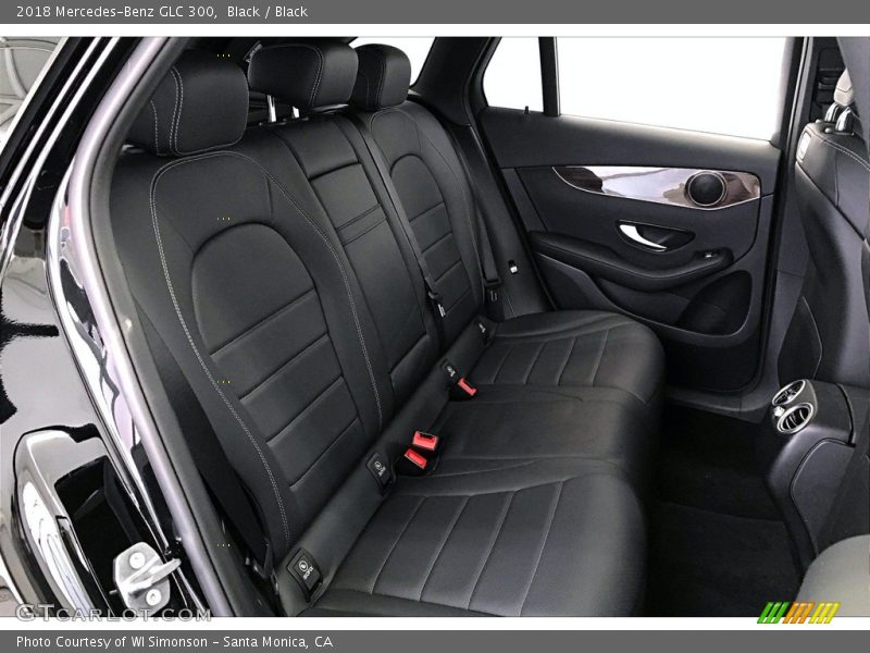 Black / Black 2018 Mercedes-Benz GLC 300