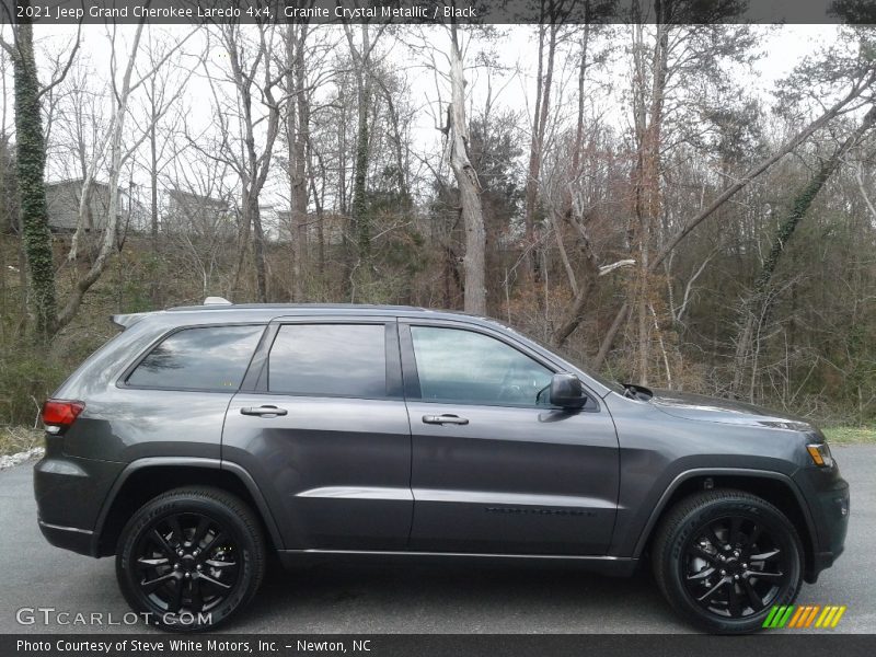 Granite Crystal Metallic / Black 2021 Jeep Grand Cherokee Laredo 4x4