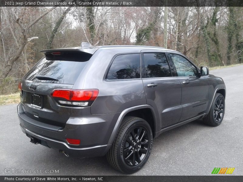 Granite Crystal Metallic / Black 2021 Jeep Grand Cherokee Laredo 4x4