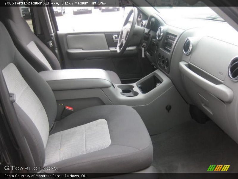 Black / Medium Flint Grey 2006 Ford Expedition XLT 4x4