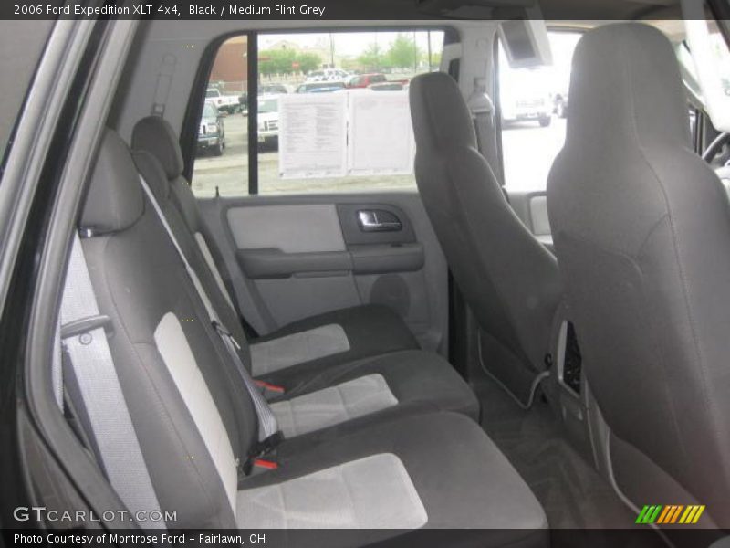 Black / Medium Flint Grey 2006 Ford Expedition XLT 4x4