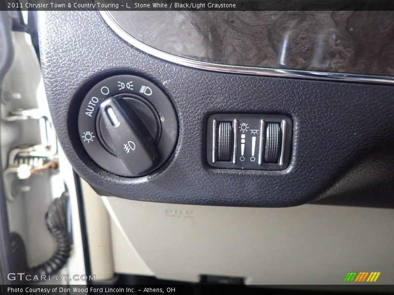 Stone White / Black/Light Graystone 2011 Chrysler Town & Country Touring - L