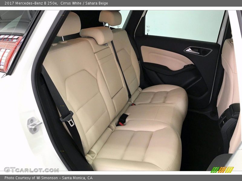 Cirrus White / Sahara Beige 2017 Mercedes-Benz B 250e