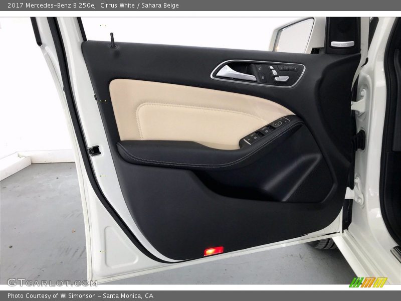 Cirrus White / Sahara Beige 2017 Mercedes-Benz B 250e