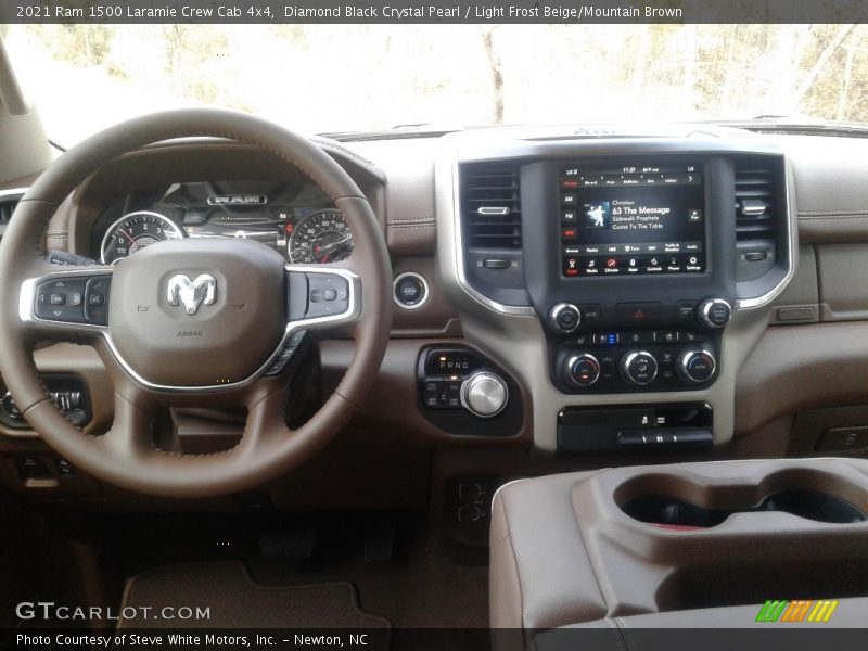 Diamond Black Crystal Pearl / Light Frost Beige/Mountain Brown 2021 Ram 1500 Laramie Crew Cab 4x4