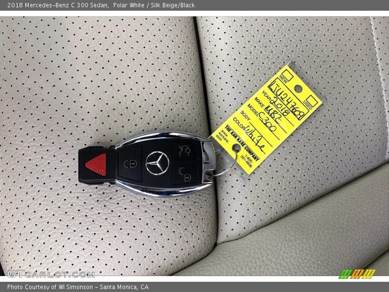 Polar White / Silk Beige/Black 2018 Mercedes-Benz C 300 Sedan