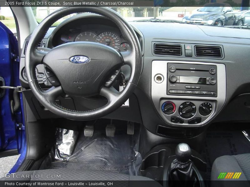 Sonic Blue Metallic / Charcoal/Charcoal 2005 Ford Focus ZX3 S Coupe
