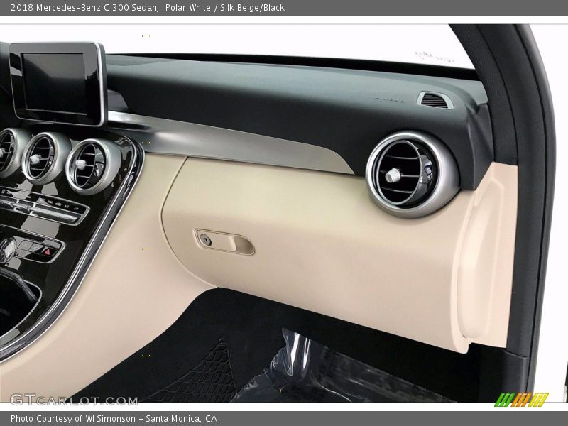 Polar White / Silk Beige/Black 2018 Mercedes-Benz C 300 Sedan