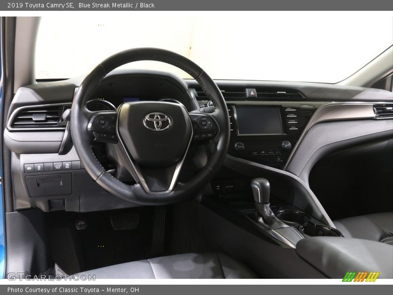 Blue Streak Metallic / Black 2019 Toyota Camry SE