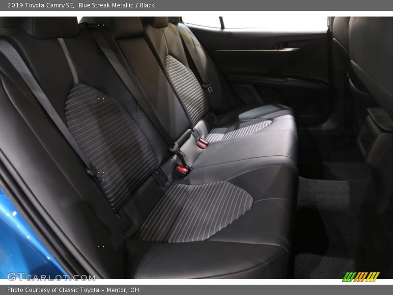 Blue Streak Metallic / Black 2019 Toyota Camry SE