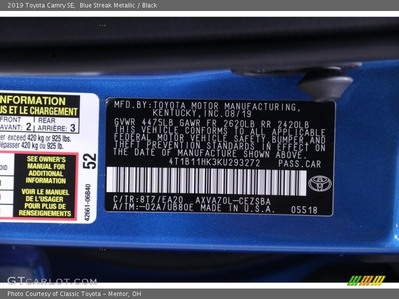 Blue Streak Metallic / Black 2019 Toyota Camry SE