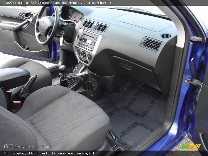 Sonic Blue Metallic / Charcoal/Charcoal 2005 Ford Focus ZX3 S Coupe