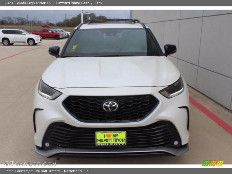Blizzard White Pearl / Black 2021 Toyota Highlander XSE
