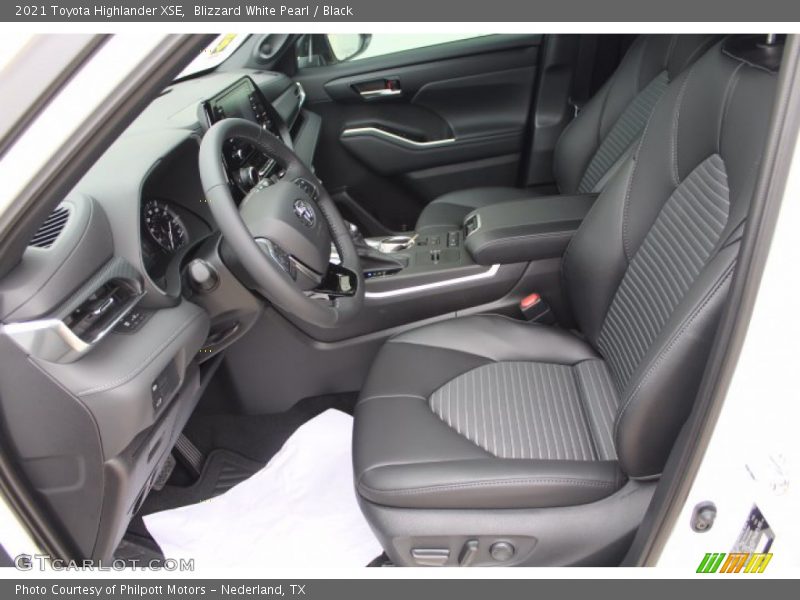 Blizzard White Pearl / Black 2021 Toyota Highlander XSE
