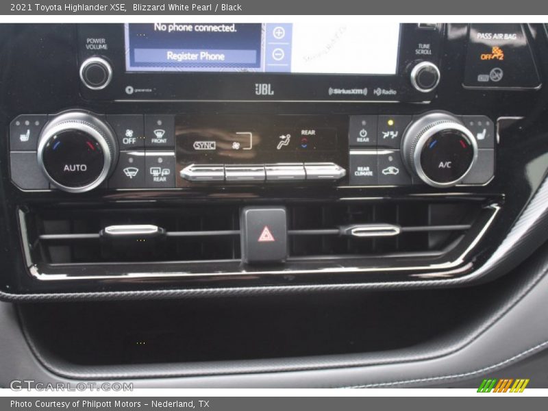 Blizzard White Pearl / Black 2021 Toyota Highlander XSE