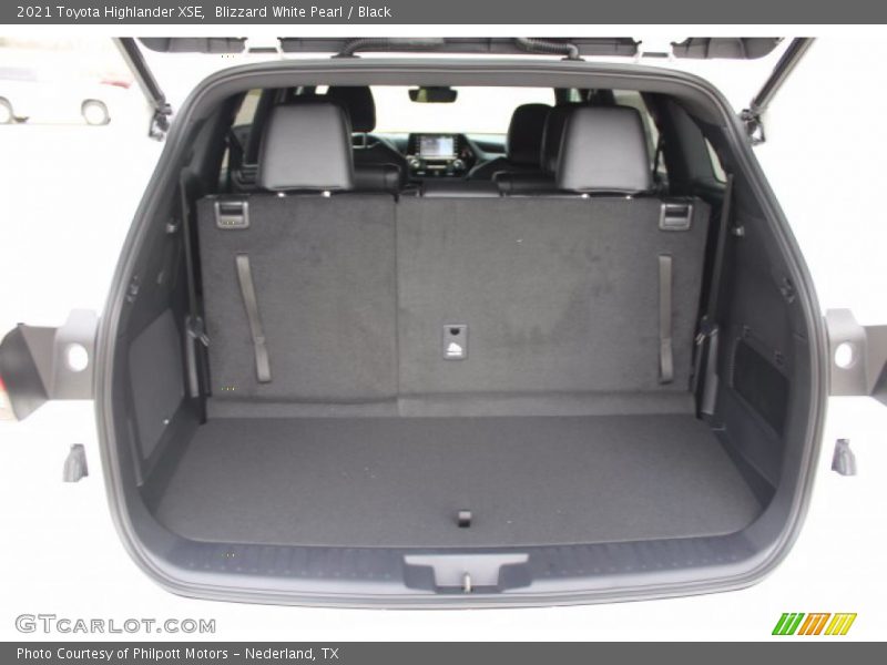 Blizzard White Pearl / Black 2021 Toyota Highlander XSE