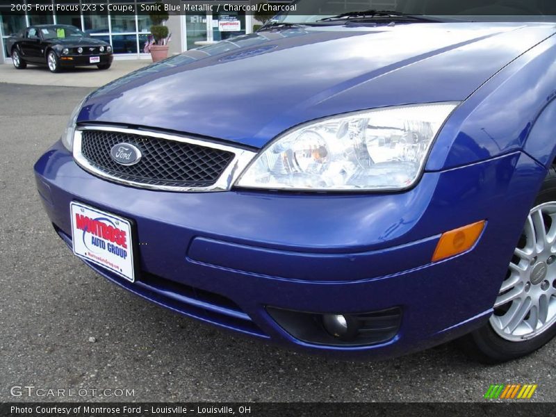 Sonic Blue Metallic / Charcoal/Charcoal 2005 Ford Focus ZX3 S Coupe