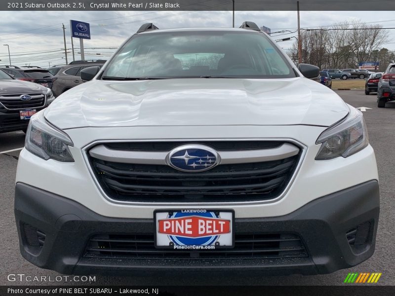 Crystal White Pearl / Slate Black 2021 Subaru Outback 2.5i