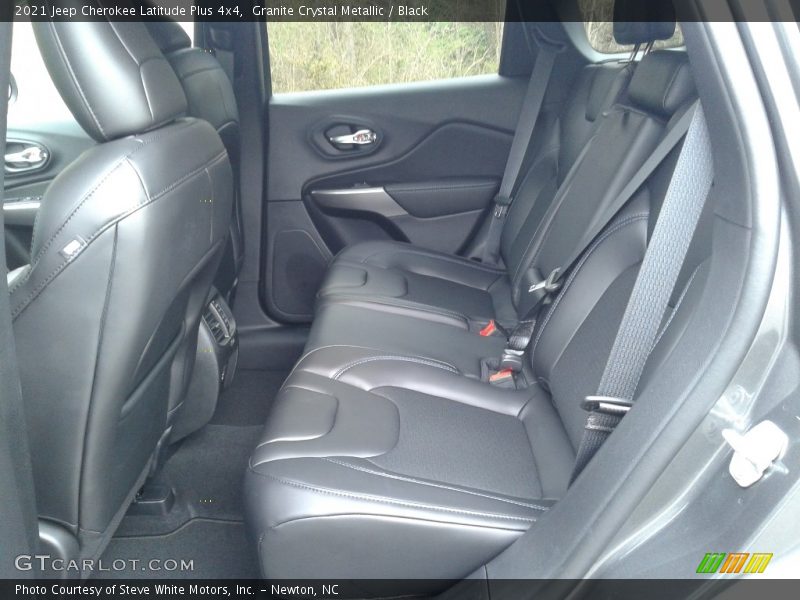 Granite Crystal Metallic / Black 2021 Jeep Cherokee Latitude Plus 4x4