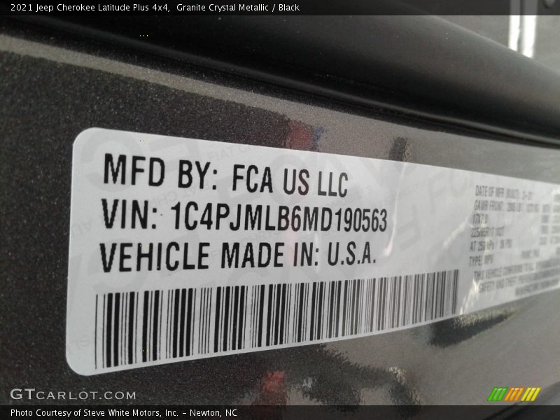 Granite Crystal Metallic / Black 2021 Jeep Cherokee Latitude Plus 4x4