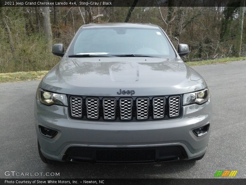 Sting-Gray / Black 2021 Jeep Grand Cherokee Laredo 4x4