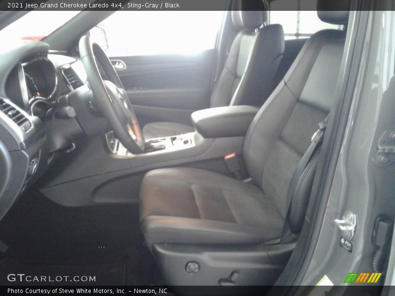 Sting-Gray / Black 2021 Jeep Grand Cherokee Laredo 4x4