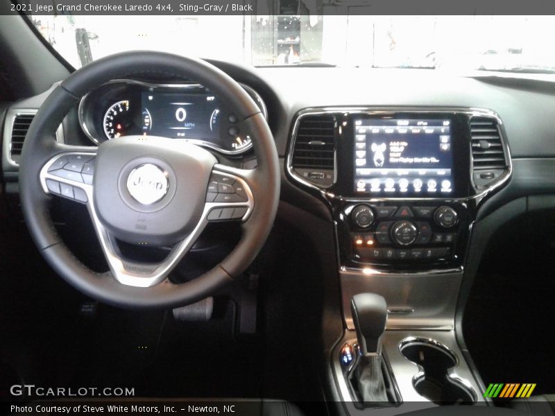Sting-Gray / Black 2021 Jeep Grand Cherokee Laredo 4x4