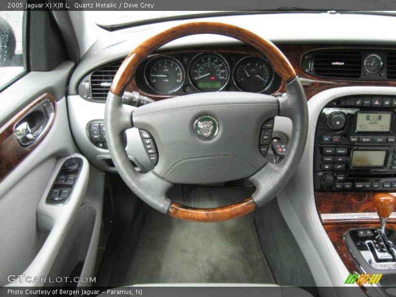 Quartz Metallic / Dove Grey 2005 Jaguar XJ XJ8 L
