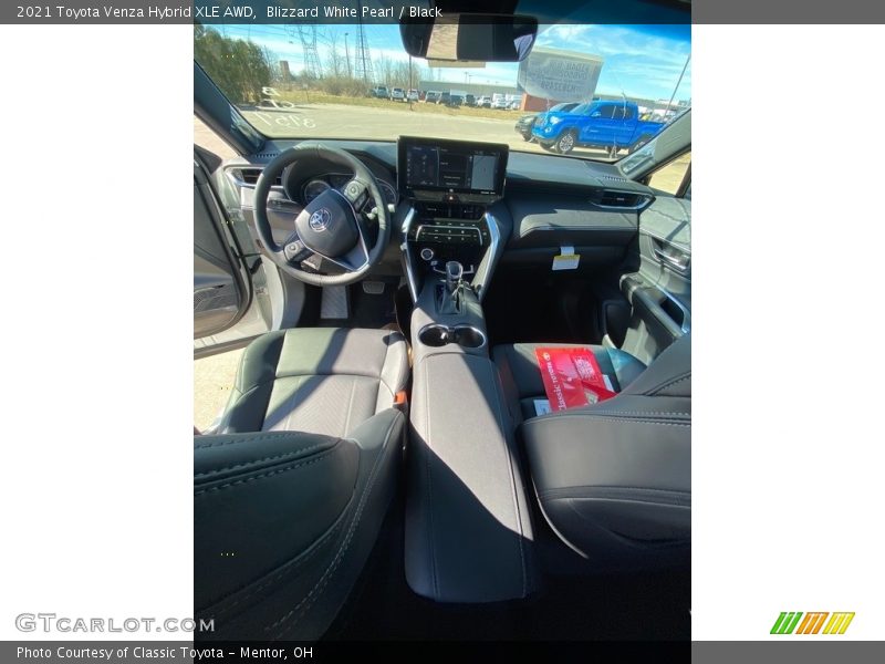 Blizzard White Pearl / Black 2021 Toyota Venza Hybrid XLE AWD