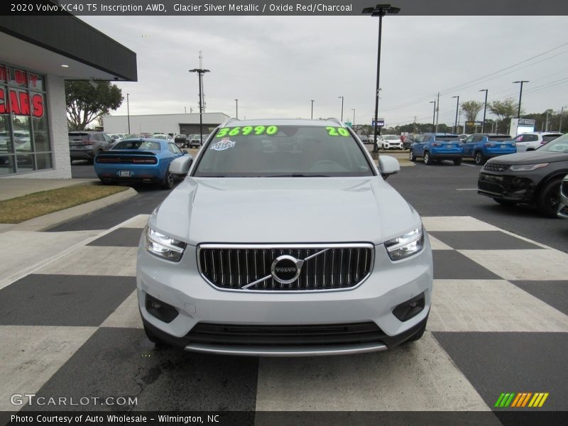 Glacier Silver Metallic / Oxide Red/Charcoal 2020 Volvo XC40 T5 Inscription AWD