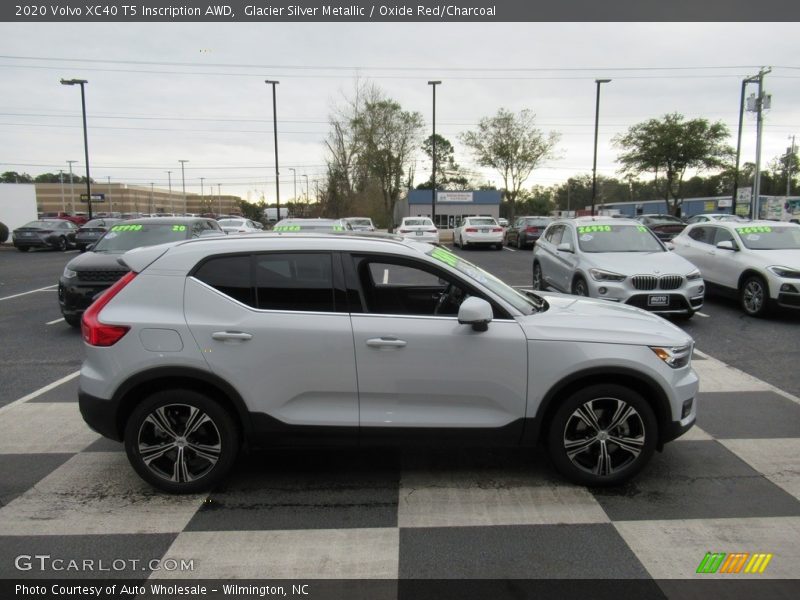 Glacier Silver Metallic / Oxide Red/Charcoal 2020 Volvo XC40 T5 Inscription AWD