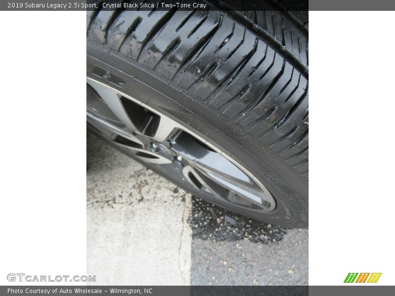 Crystal Black Silica / Two-Tone Gray 2019 Subaru Legacy 2.5i Sport