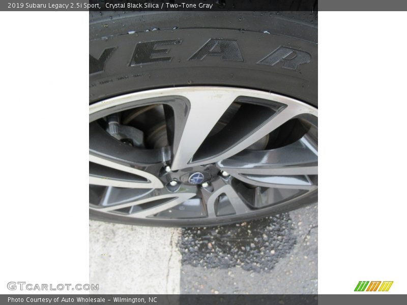 Crystal Black Silica / Two-Tone Gray 2019 Subaru Legacy 2.5i Sport
