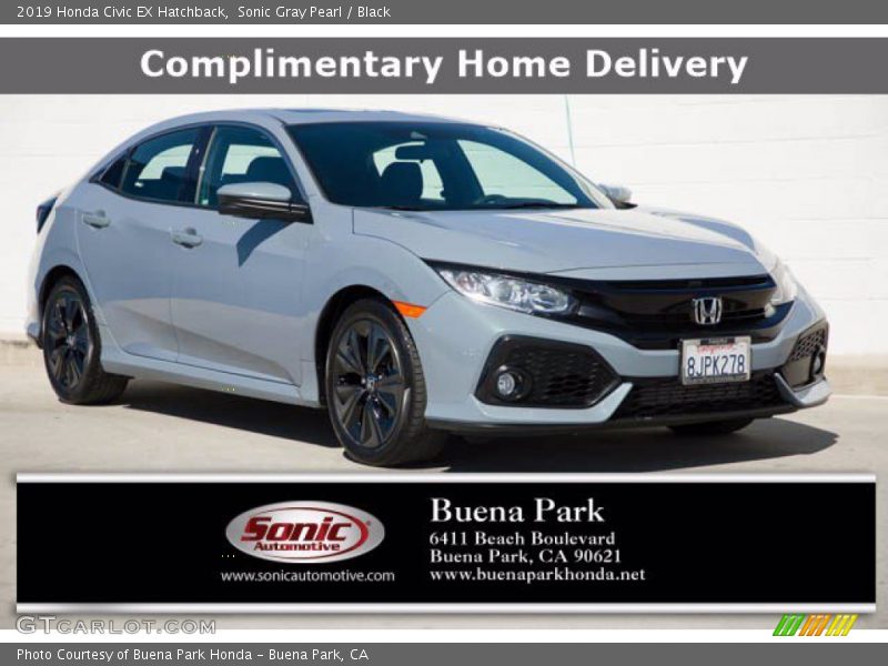 Sonic Gray Pearl / Black 2019 Honda Civic EX Hatchback