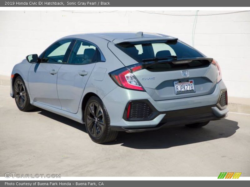 Sonic Gray Pearl / Black 2019 Honda Civic EX Hatchback