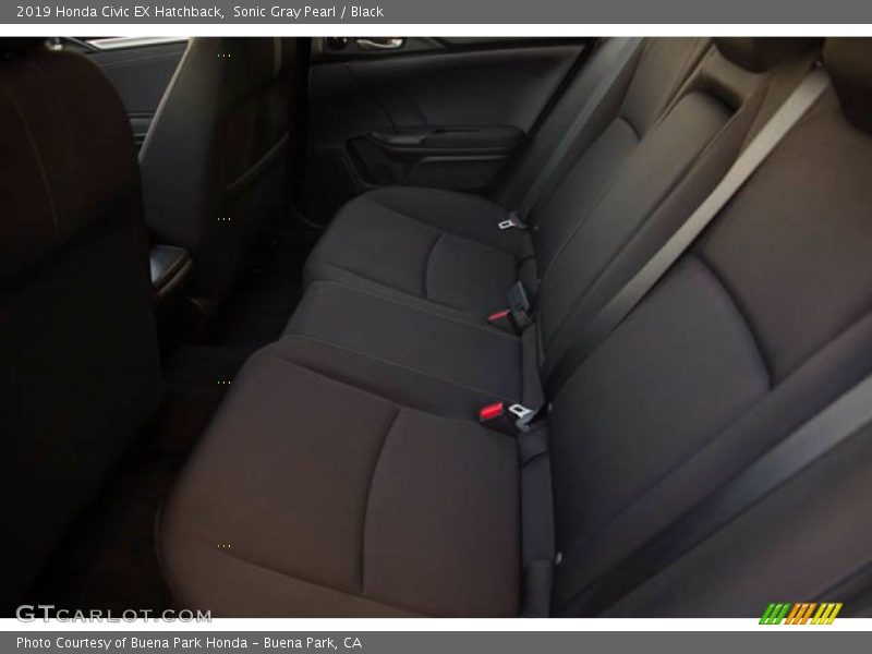 Sonic Gray Pearl / Black 2019 Honda Civic EX Hatchback